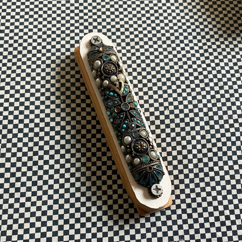 Mezuzah in Sky Blue Gold & Pearls - Picture 2 of 7
